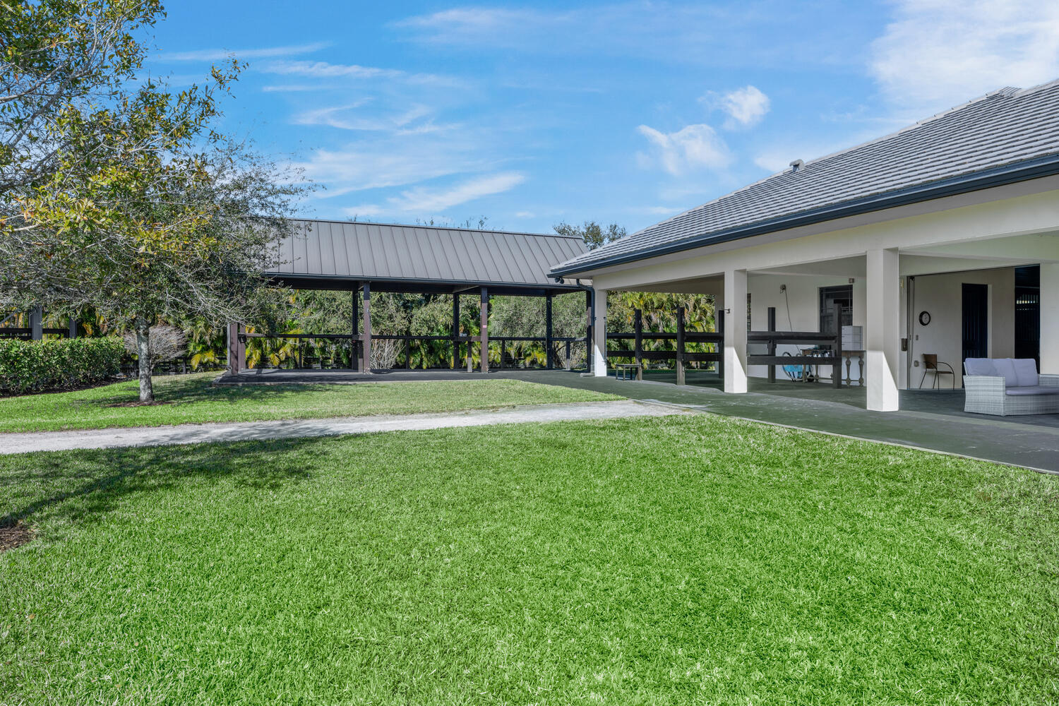 PALM BEACH POINT EAST - Residential