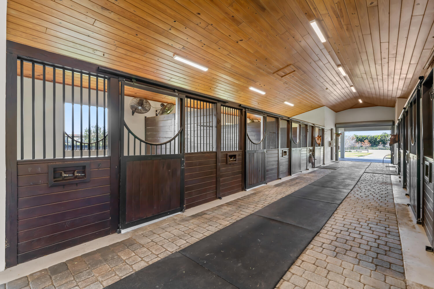 PALM BEACH POINT EAST - Residential