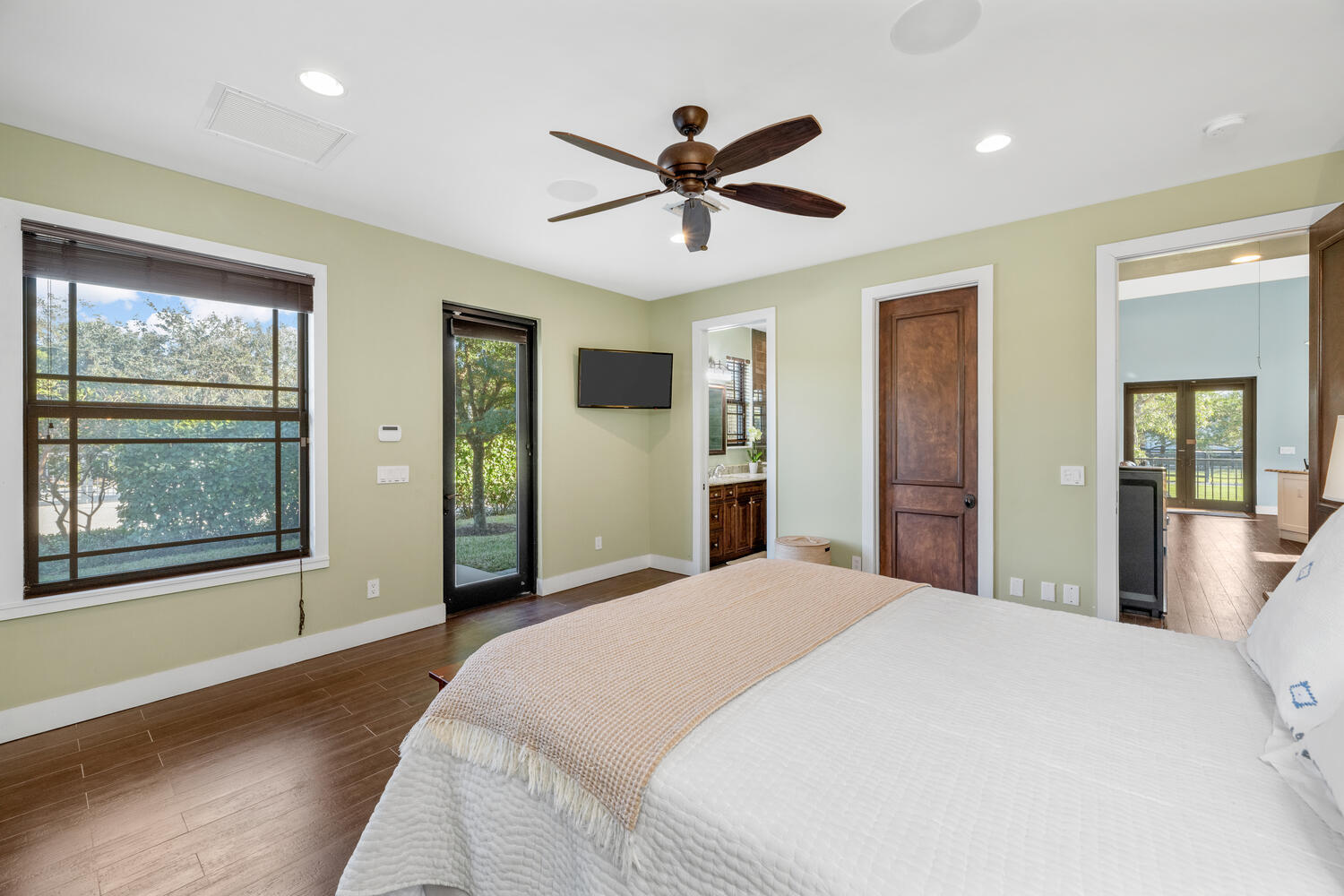 PALM BEACH POINT EAST - Residential