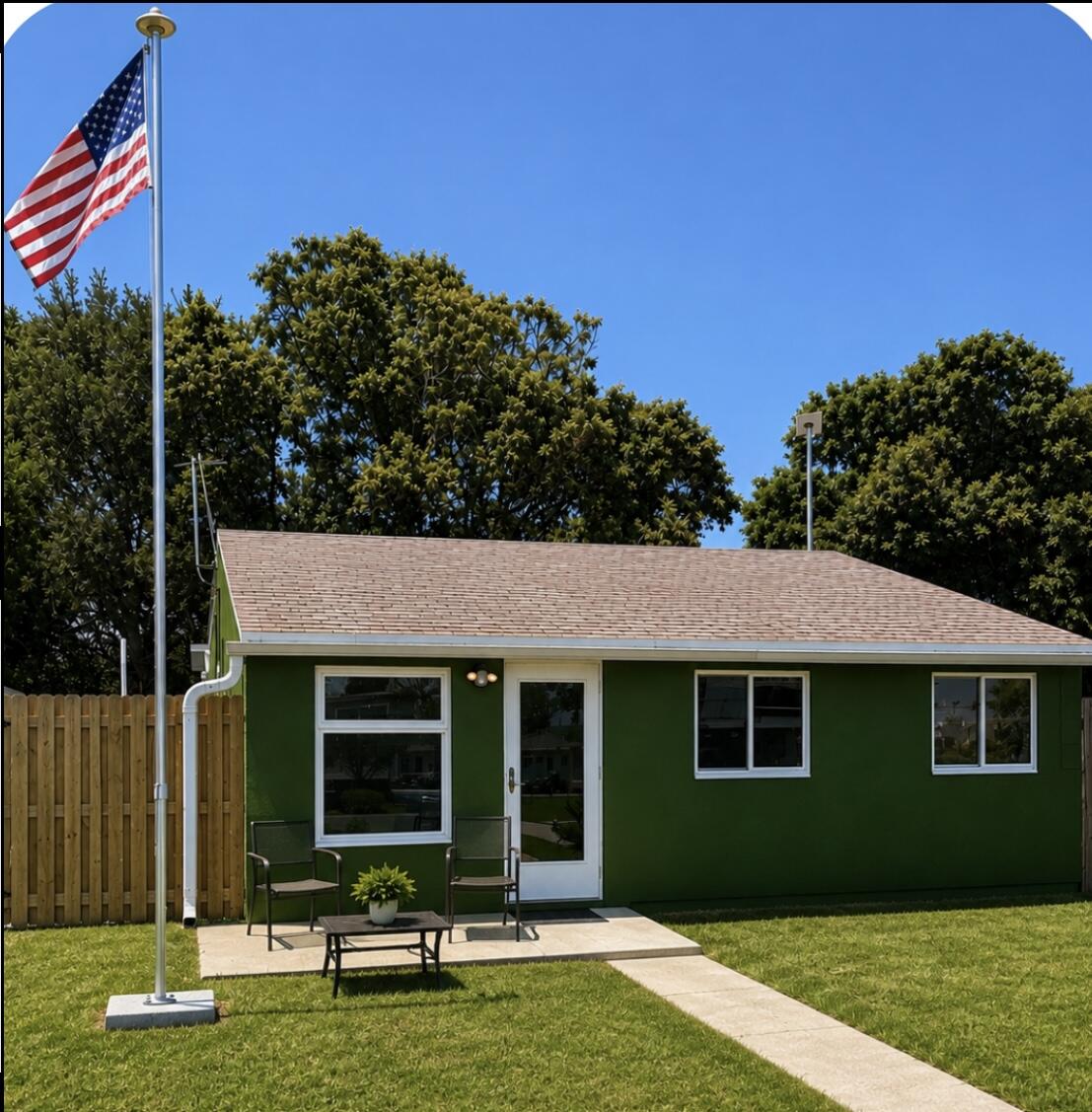 HOLLYWOOD COUNTRY ESTATES - Residential