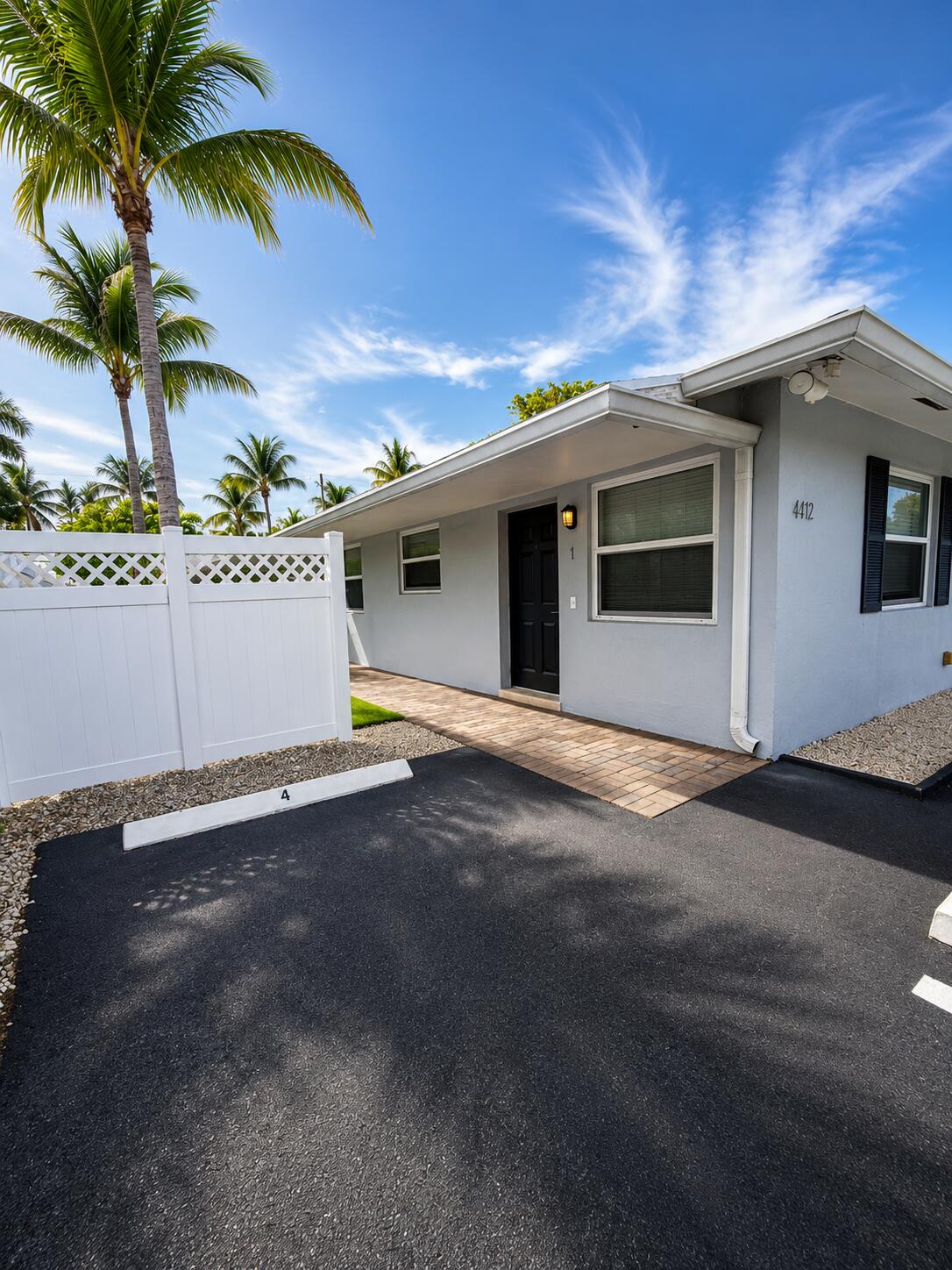 CROISSANT PARK - Residential Lease