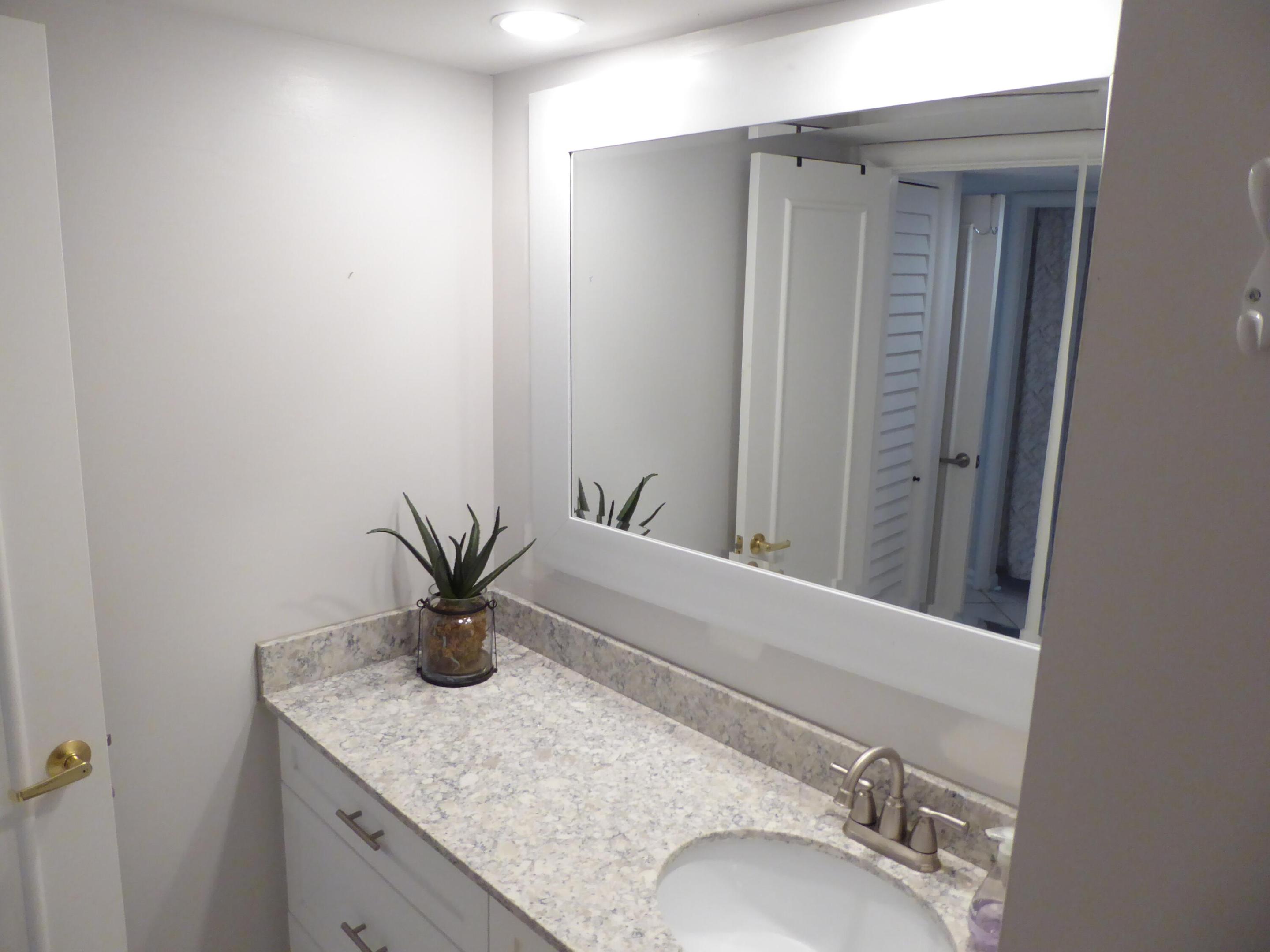 LONGWOOD THREE CONDO - Residential Lease