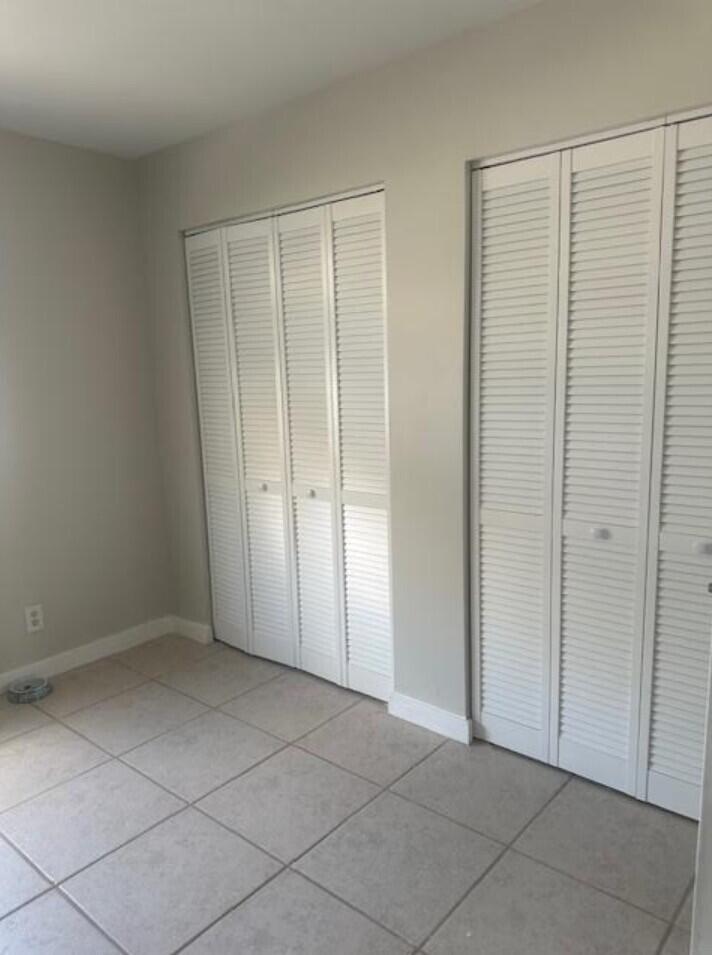 WINDMILL LAKES V CONDO - Residential Lease