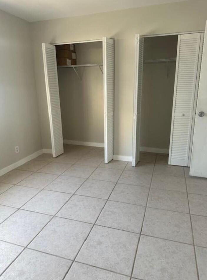 WINDMILL LAKES V CONDO - Residential Lease