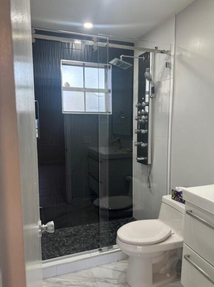 WINDMILL LAKES V CONDO - Residential Lease