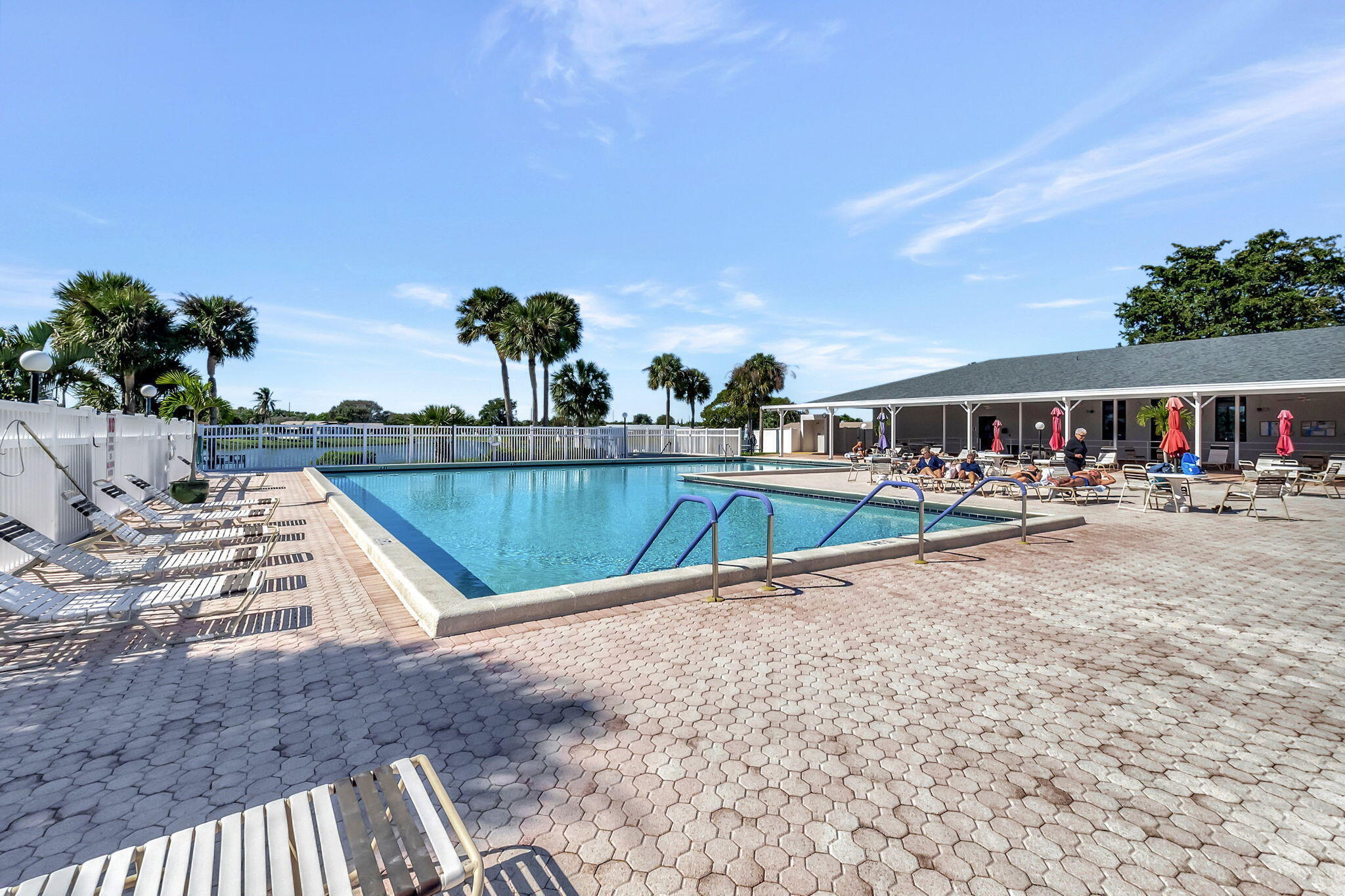 DELRAY VILLAS - Residential