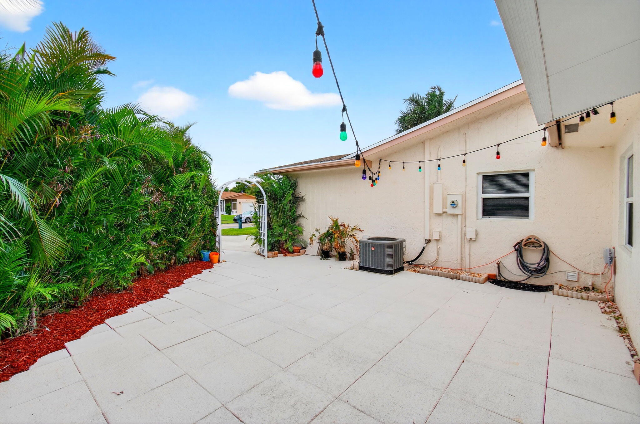 DELRAY VILLAS - Residential