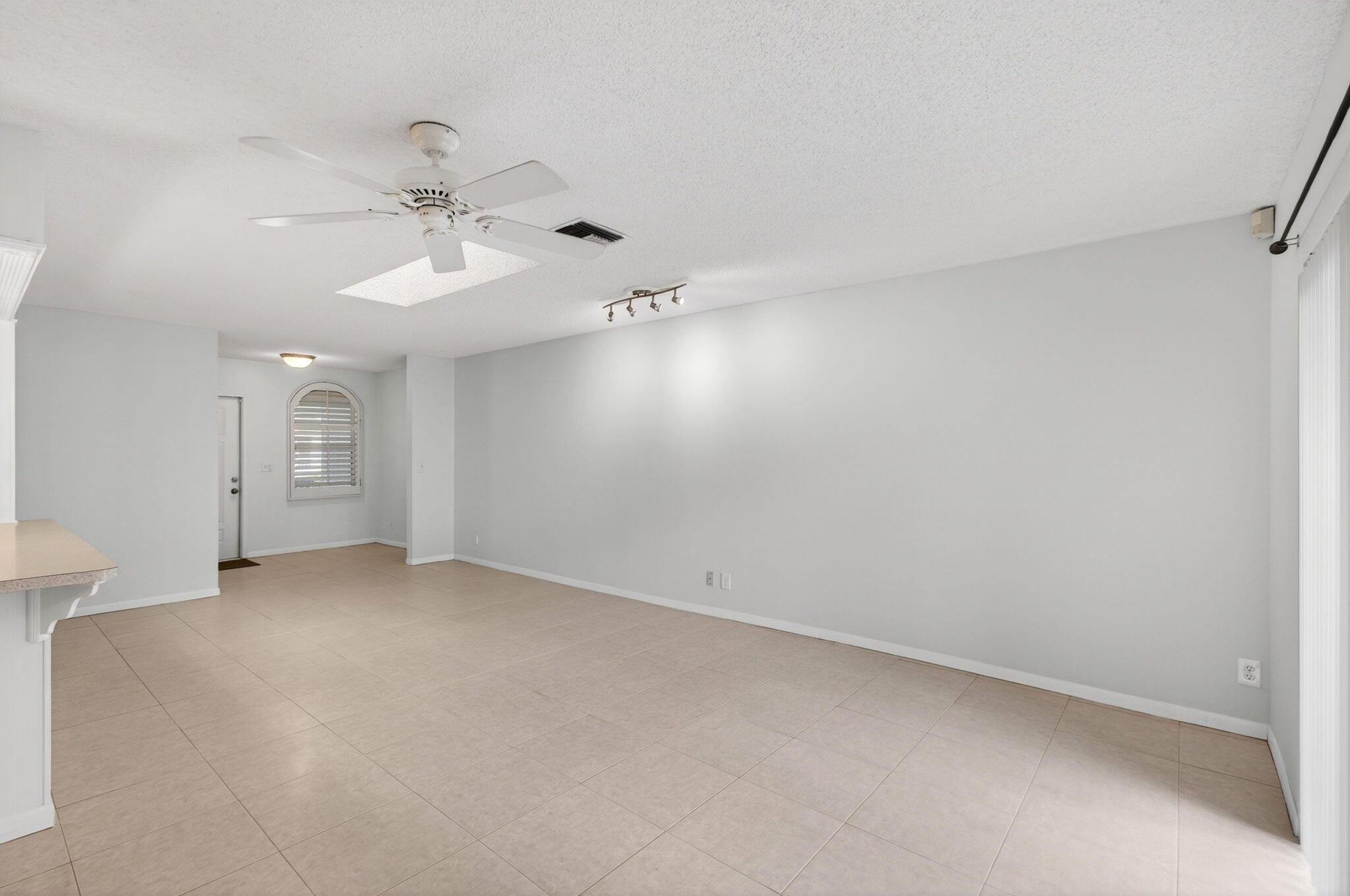 DELRAY VILLAS - Residential