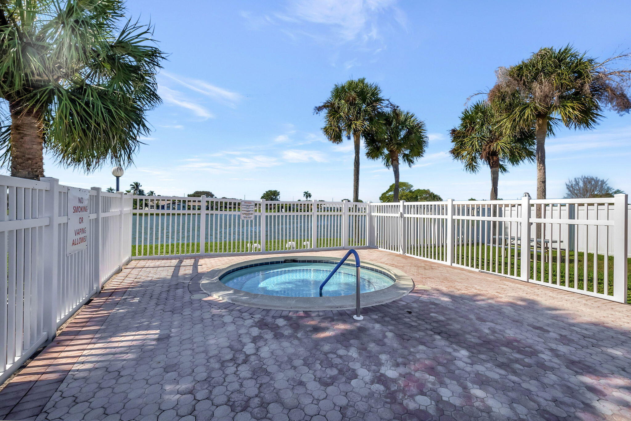DELRAY VILLAS - Residential