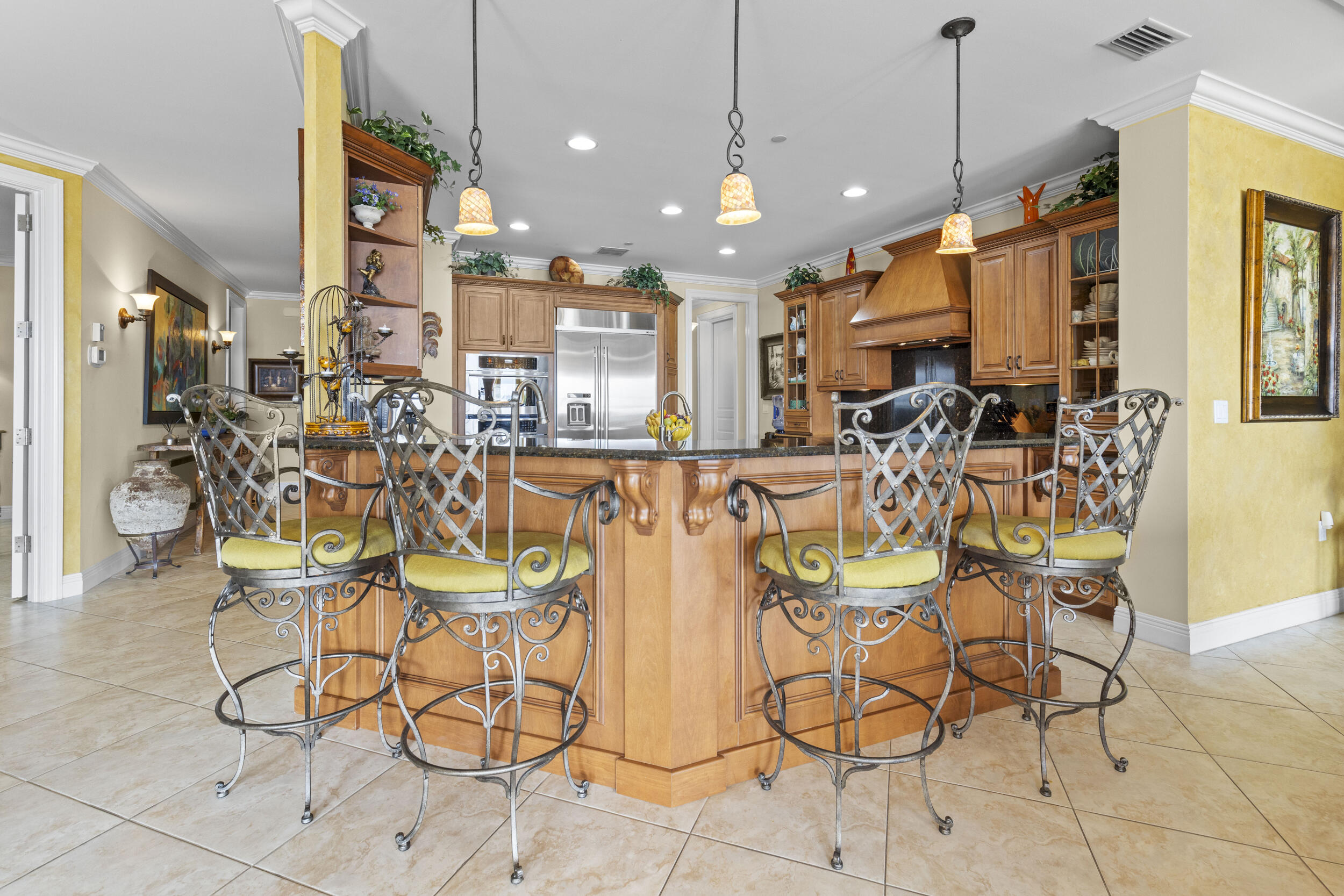 OUTRIGGER HARBOUR CONDO - Residential