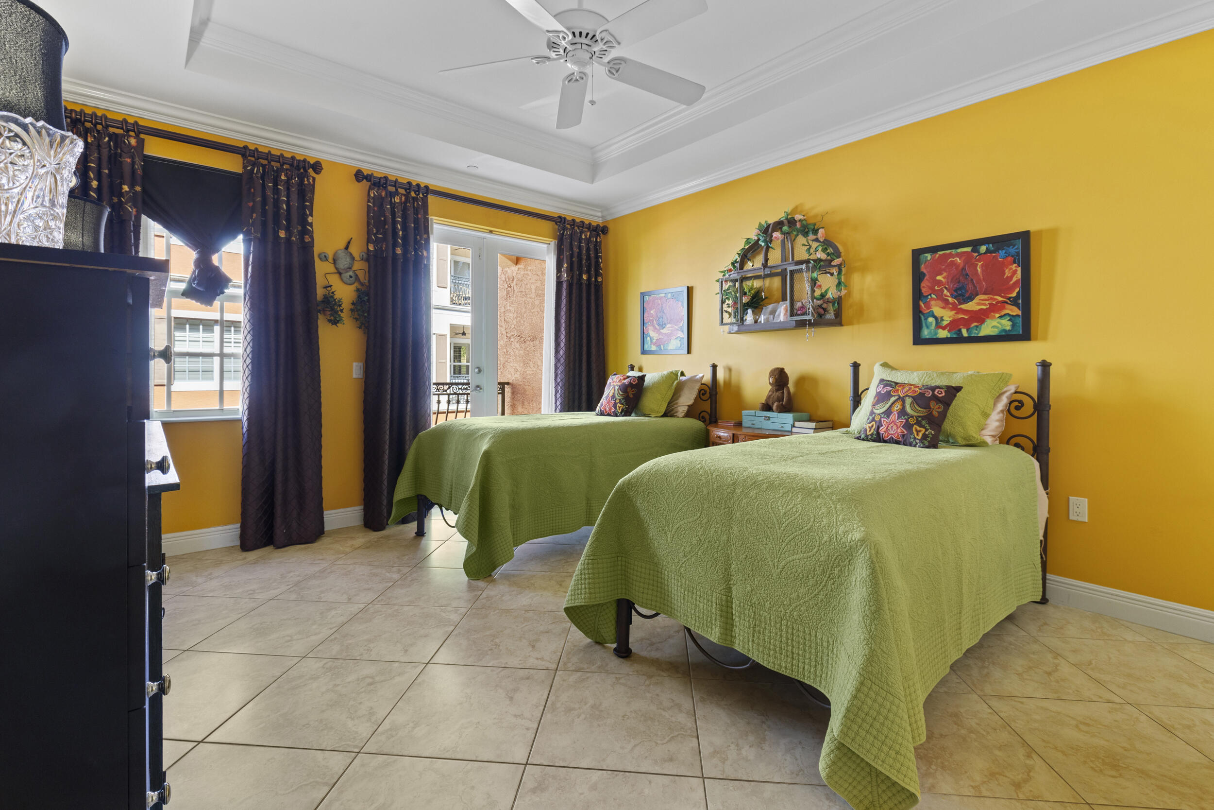 OUTRIGGER HARBOUR CONDO - Residential