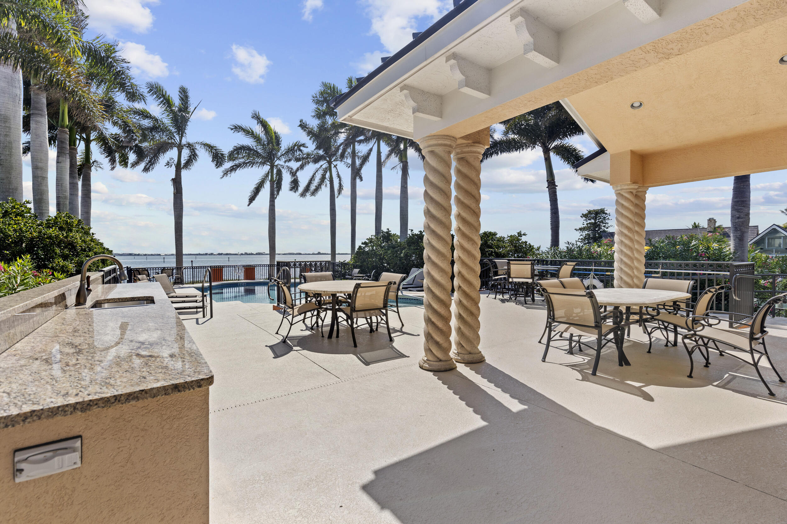 OUTRIGGER HARBOUR CONDO - Residential