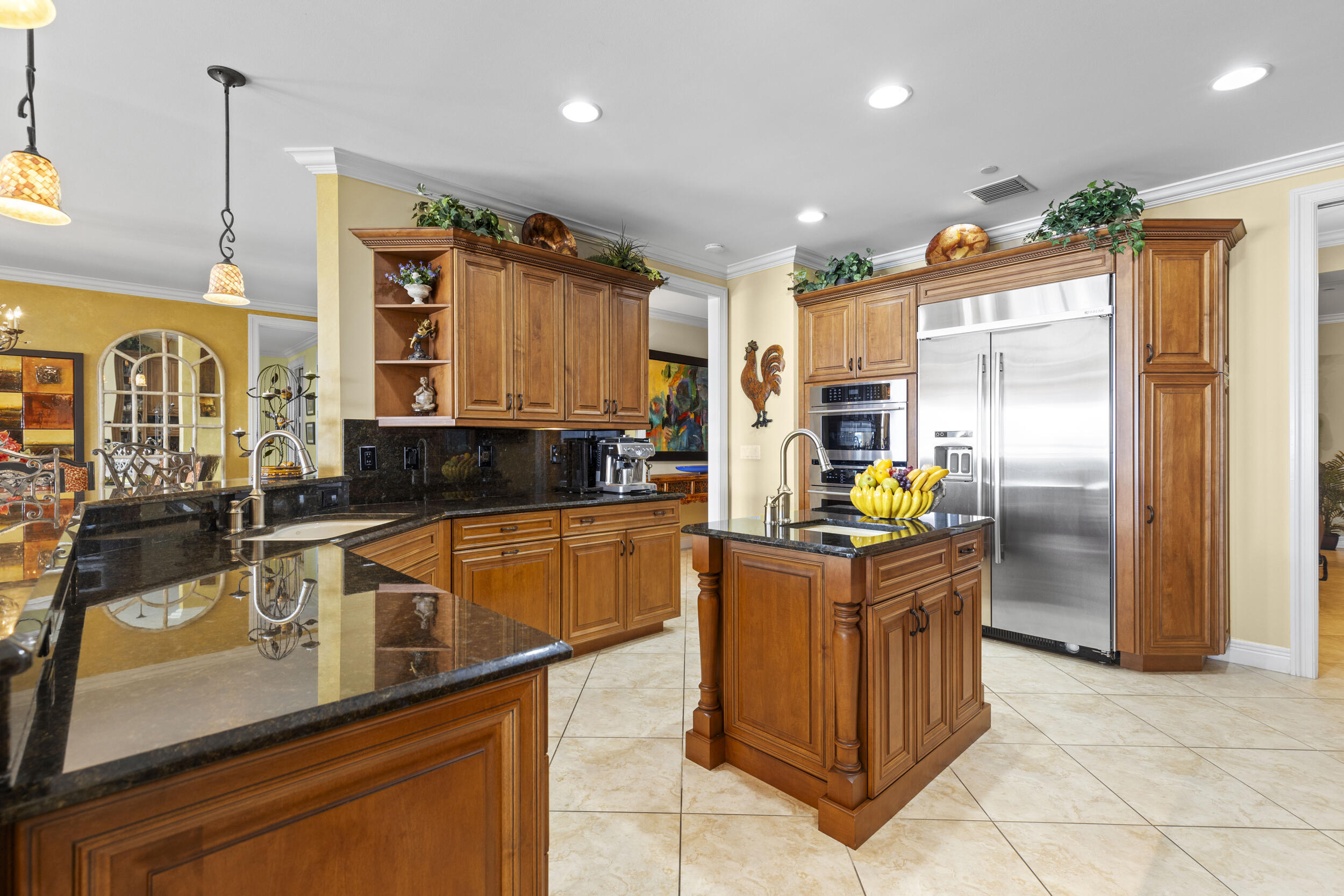OUTRIGGER HARBOUR CONDO - Residential