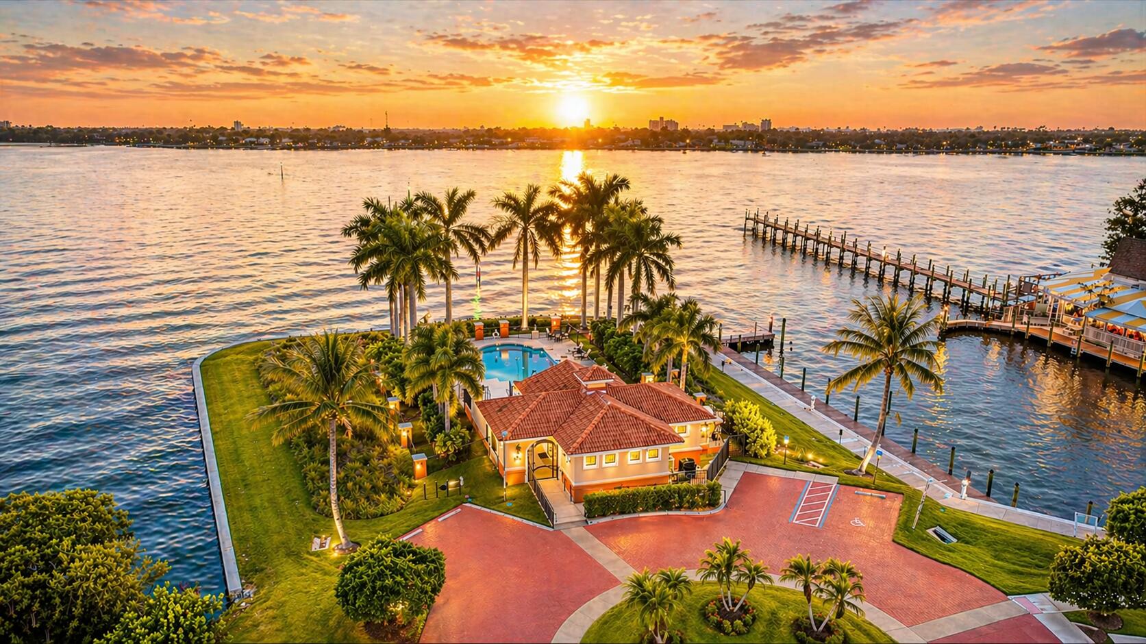 OUTRIGGER HARBOUR CONDO - Residential