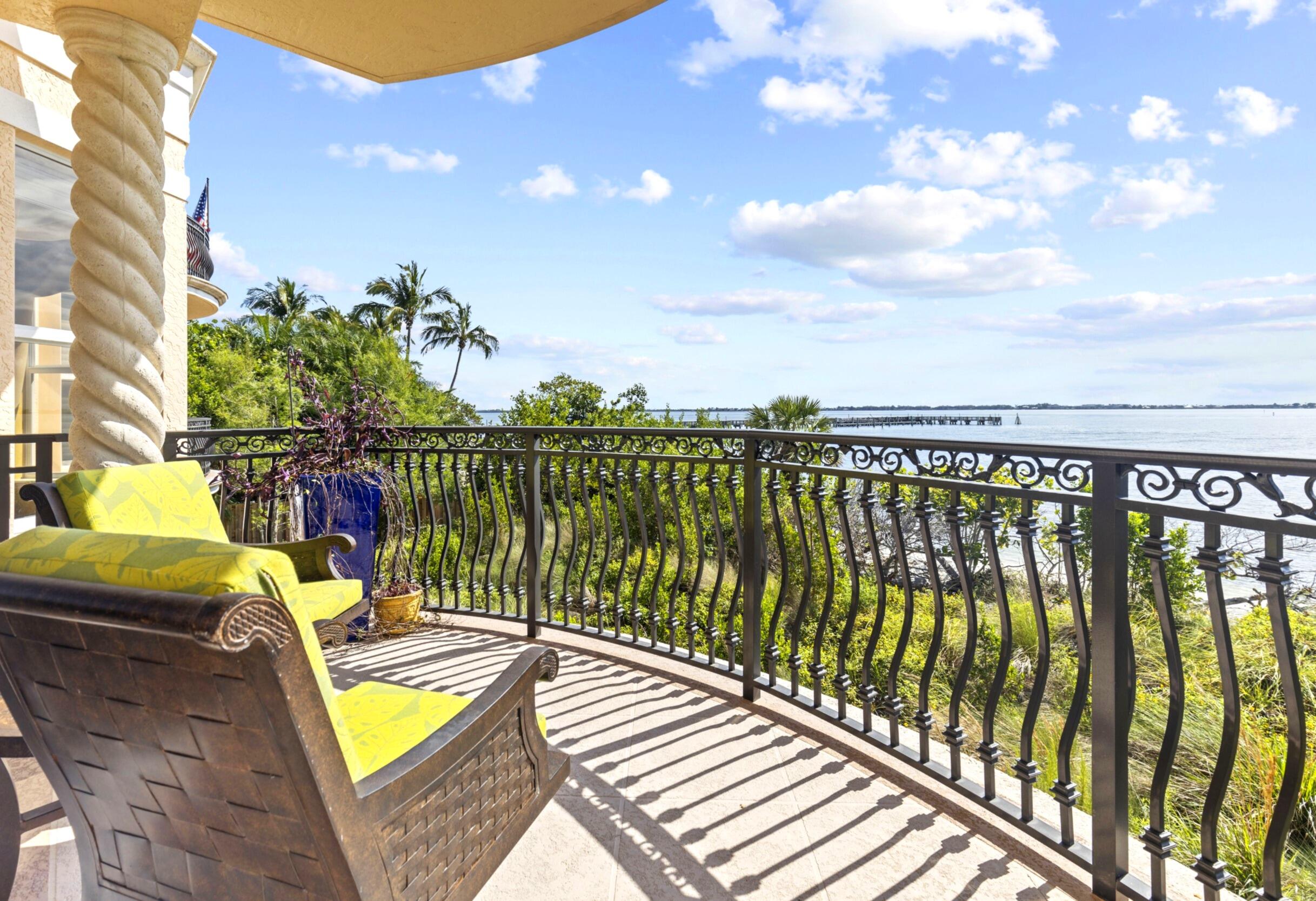 OUTRIGGER HARBOUR CONDO - Residential