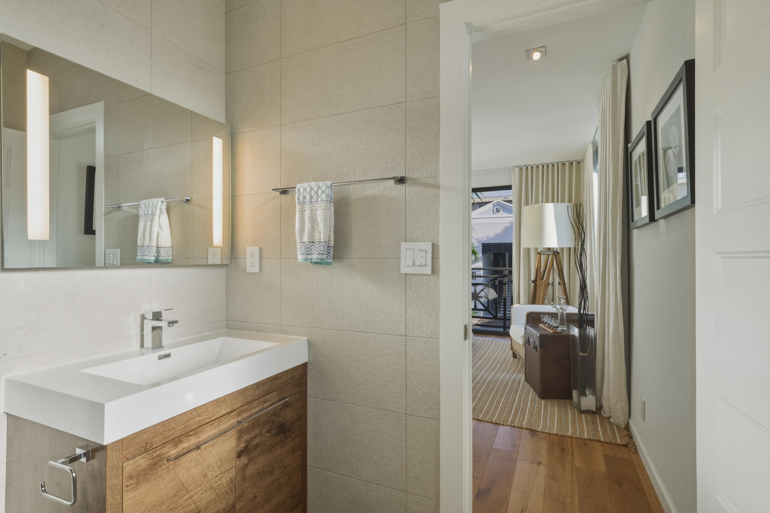 OCEANAGE CONDO - Residential