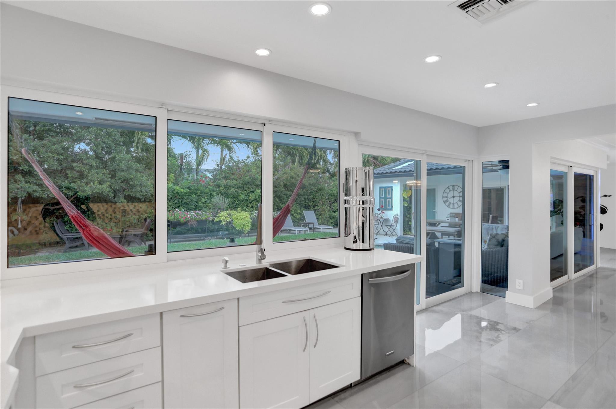 IMPERIAL POINT 2 SEC - Residential
