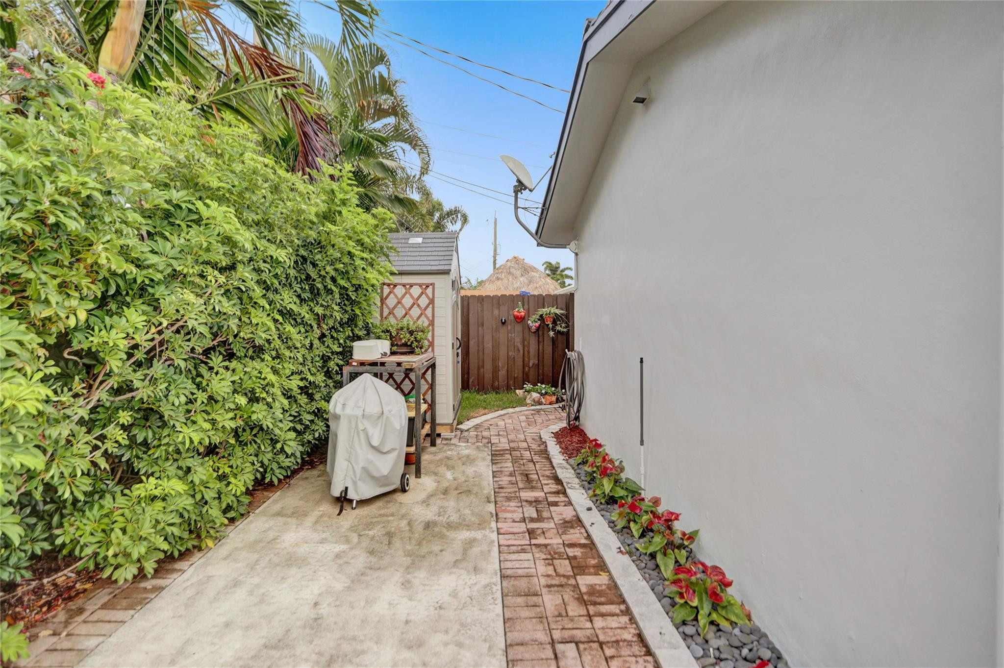 IMPERIAL POINT 2 SEC - Residential