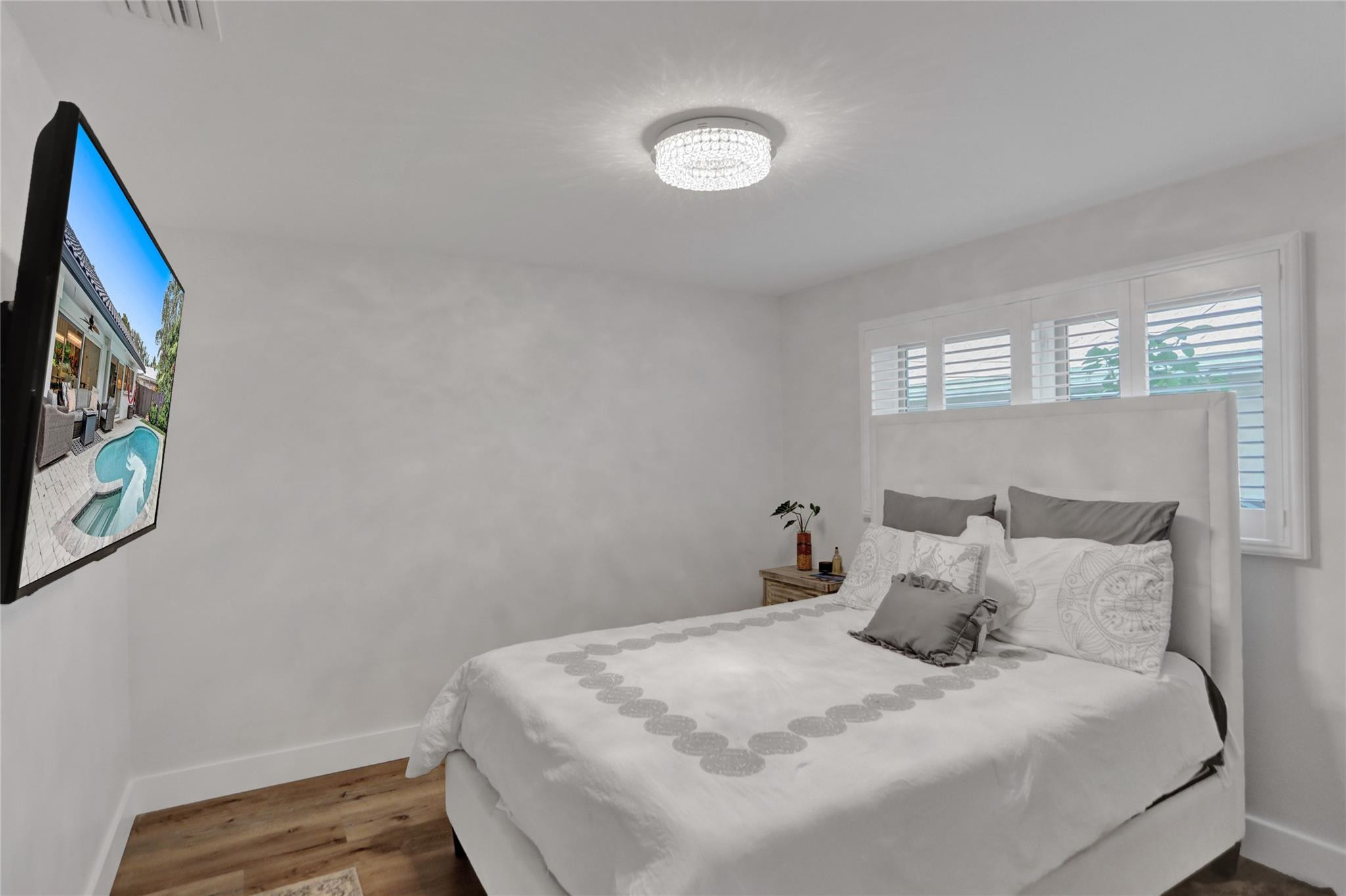 IMPERIAL POINT 2 SEC - Residential