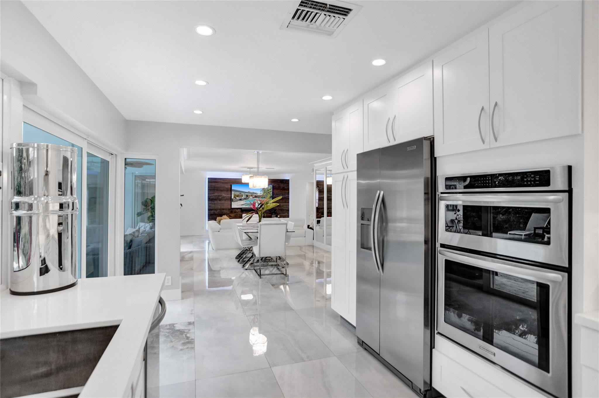 IMPERIAL POINT 2 SEC - Residential