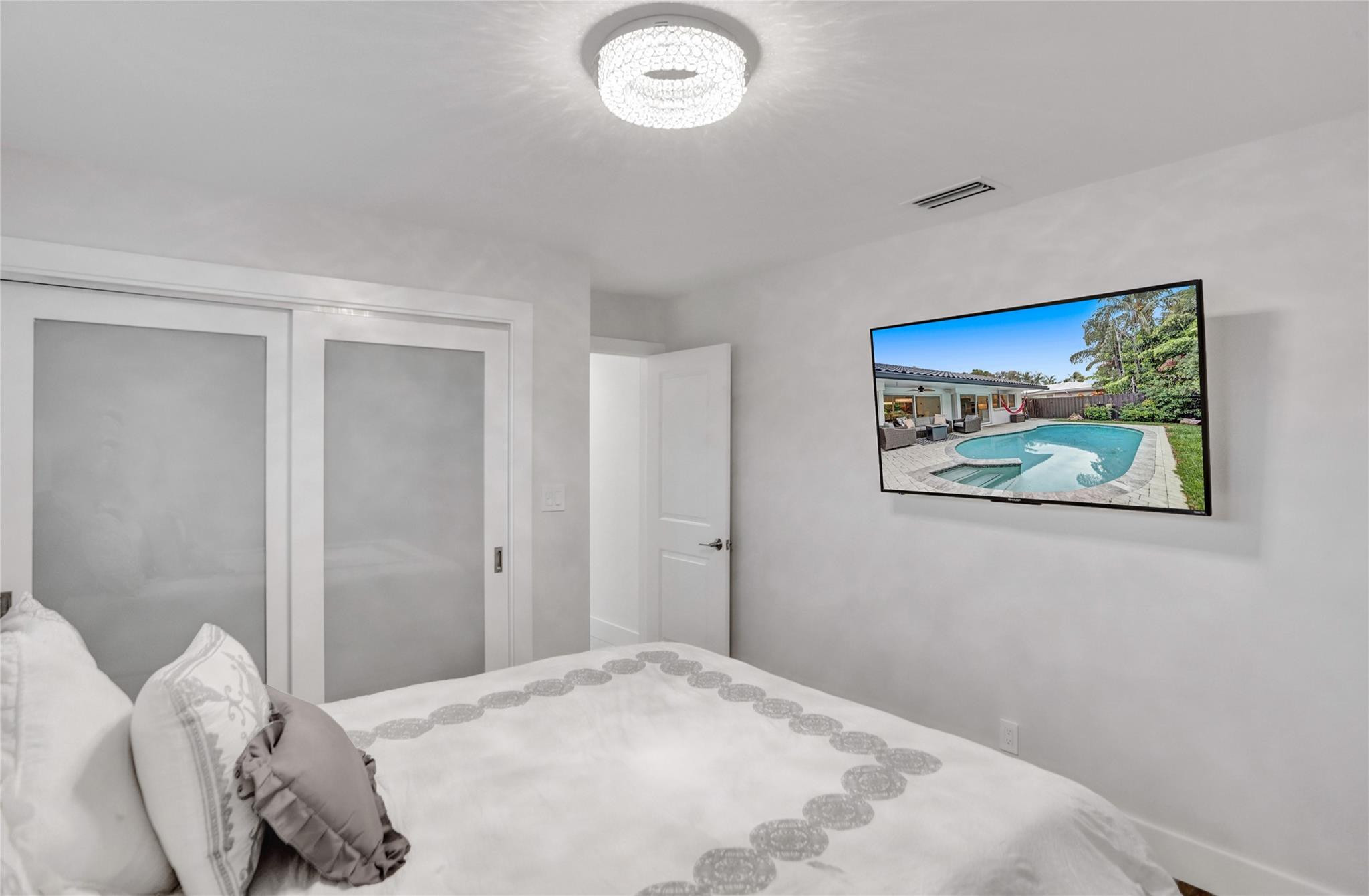 IMPERIAL POINT 2 SEC - Residential
