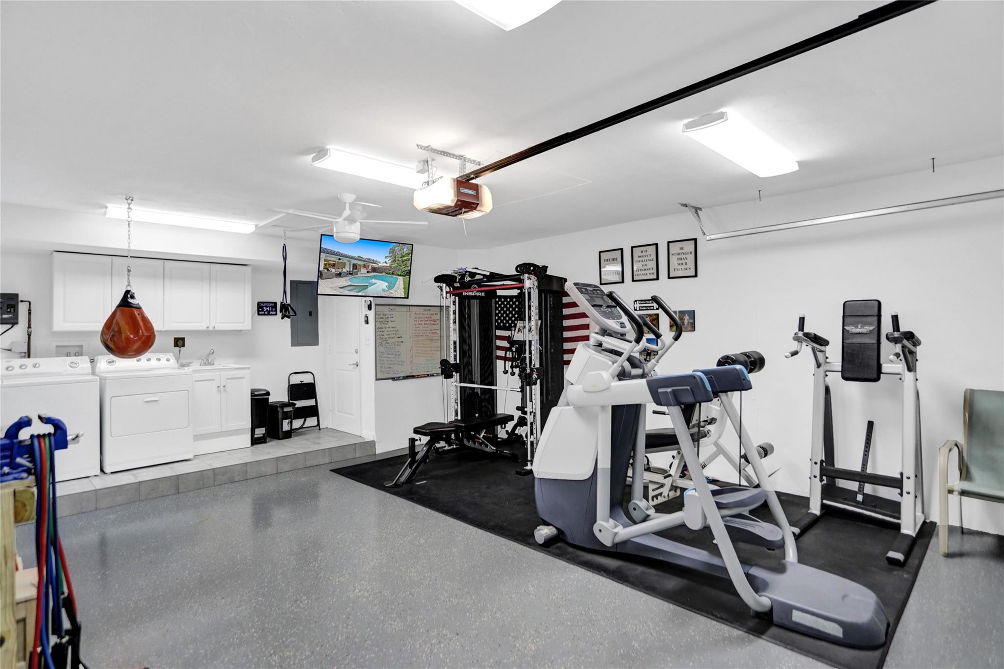IMPERIAL POINT 2 SEC - Residential