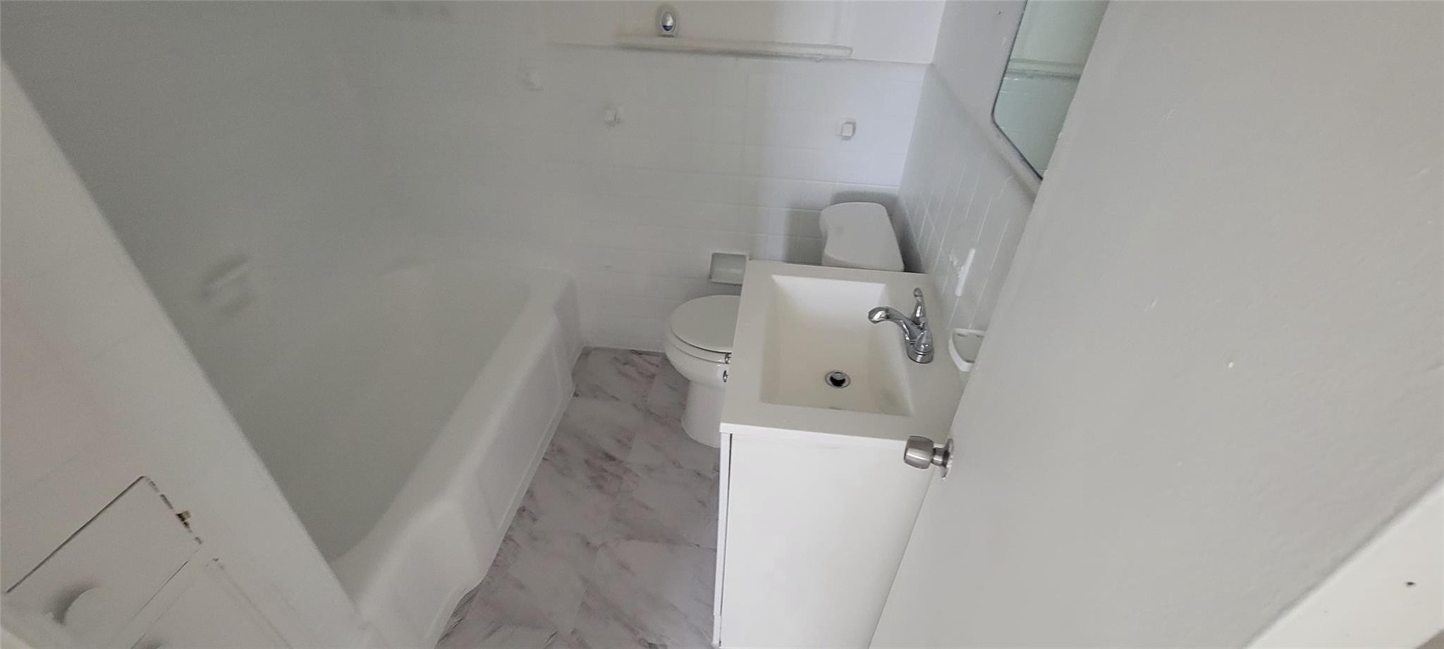 HOLLYWOOD TERRACE - Residential Lease