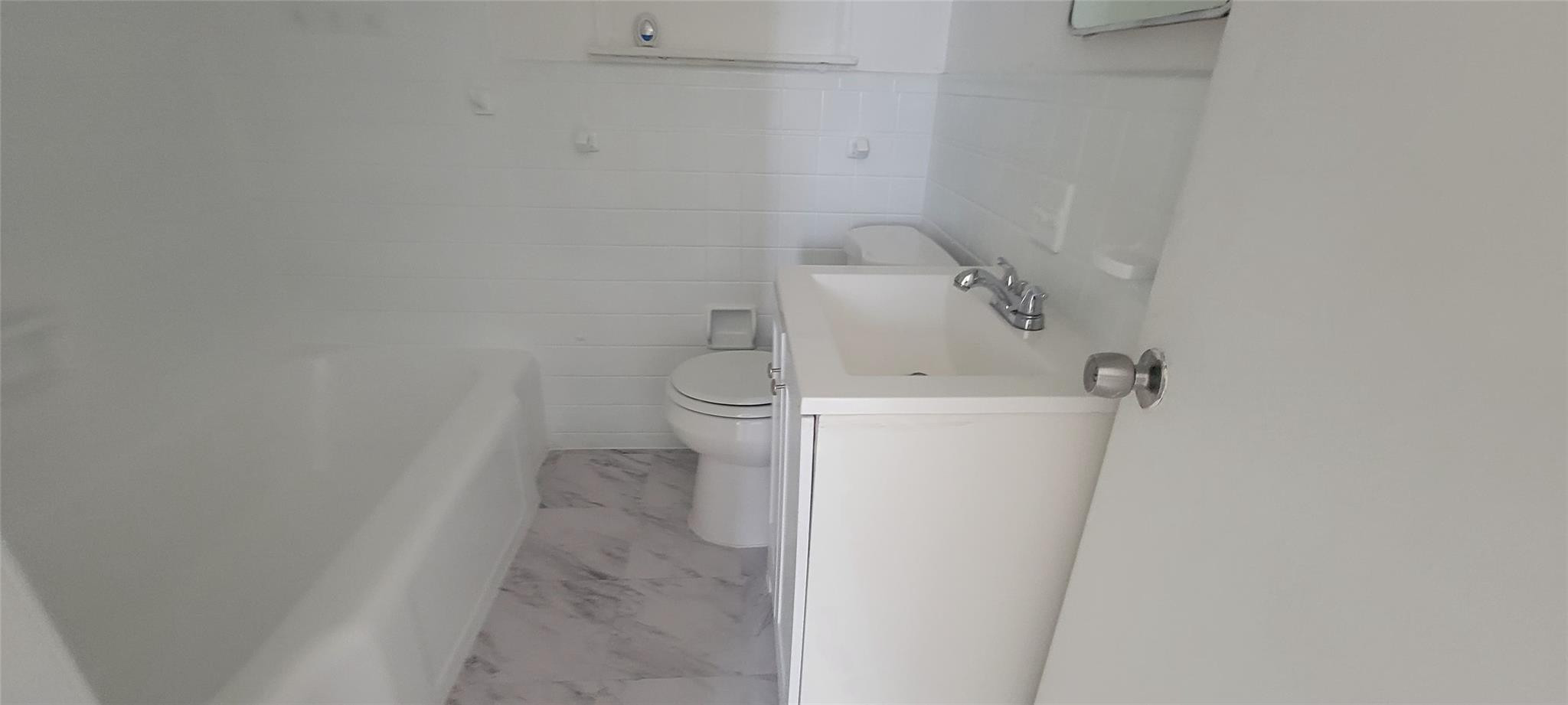 HOLLYWOOD TERRACE - Residential Lease