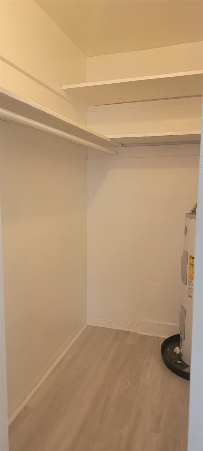 HOLLYWOOD TERRACE - Residential Lease