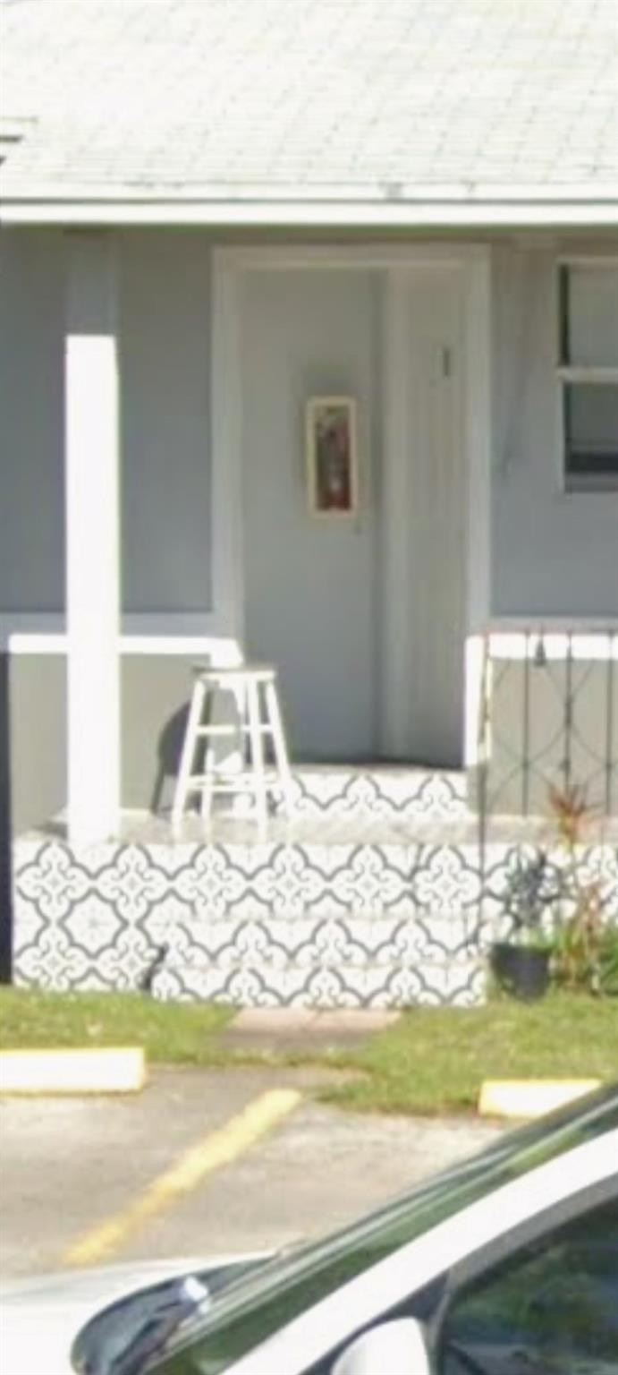 HOLLYWOOD TERRACE - Residential Lease