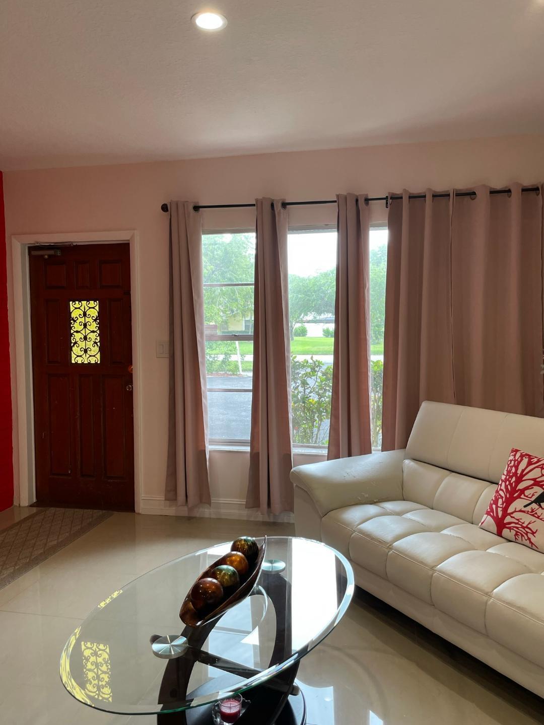 CASTLEWOOD - Residential Lease