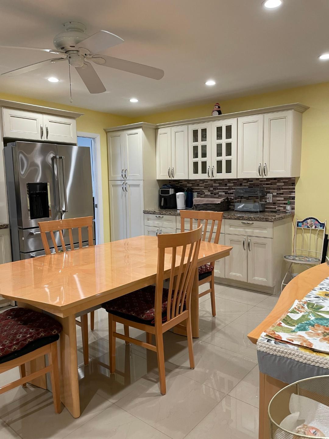CASTLEWOOD - Residential Lease