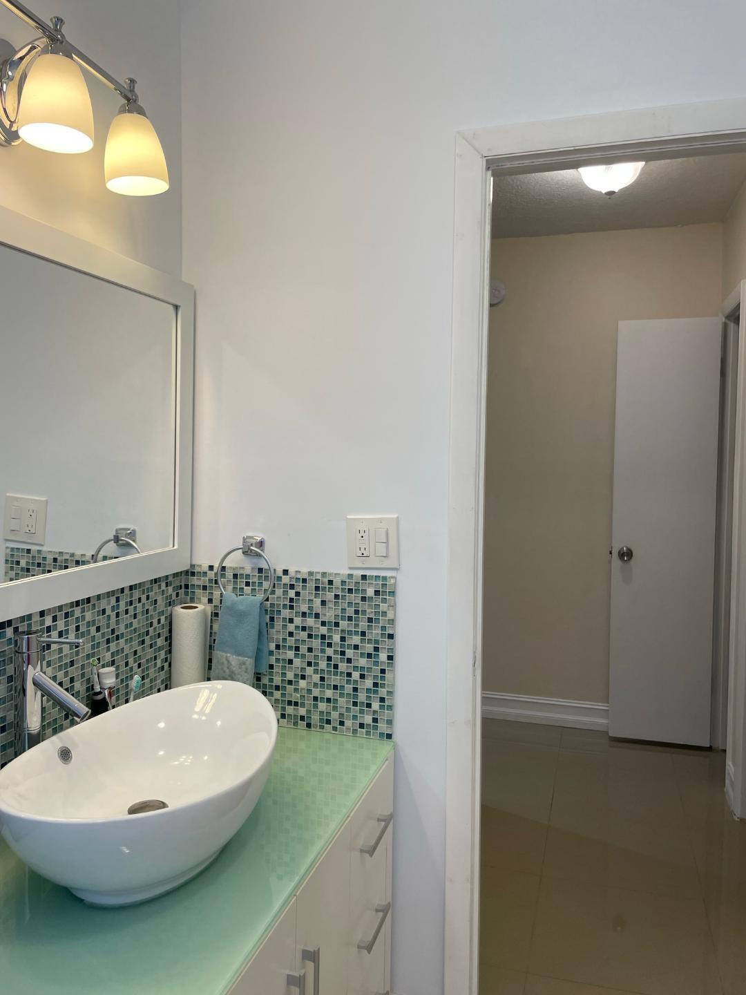 CASTLEWOOD - Residential Lease