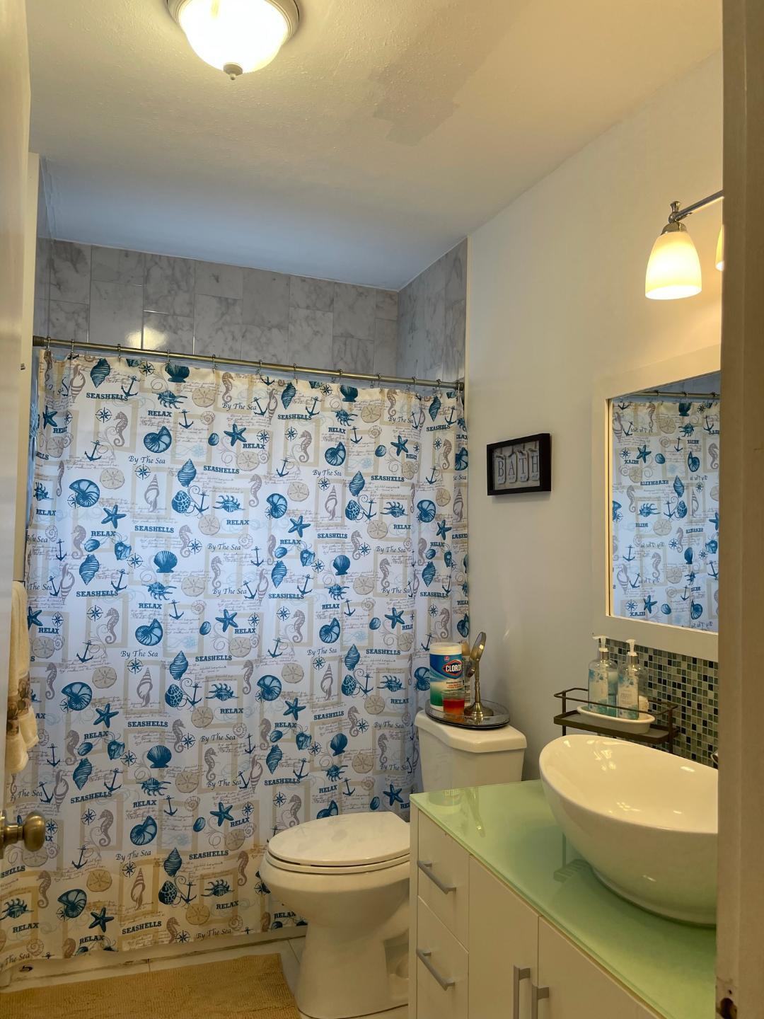 CASTLEWOOD - Residential Lease