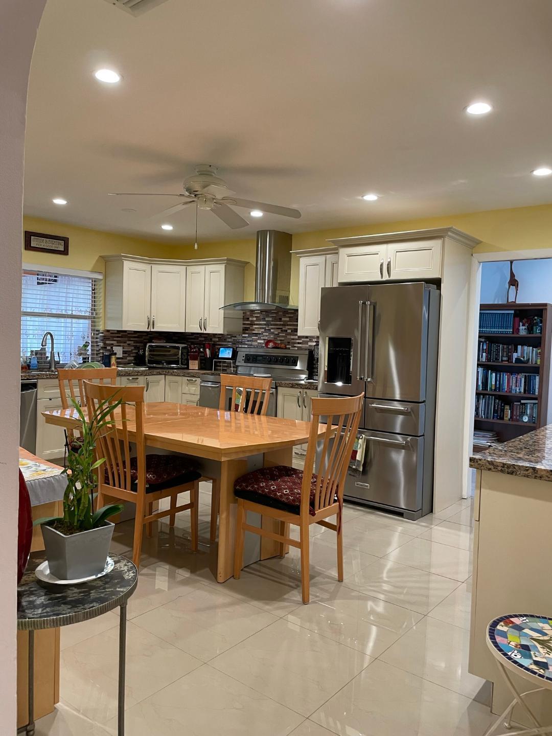 CASTLEWOOD - Residential Lease