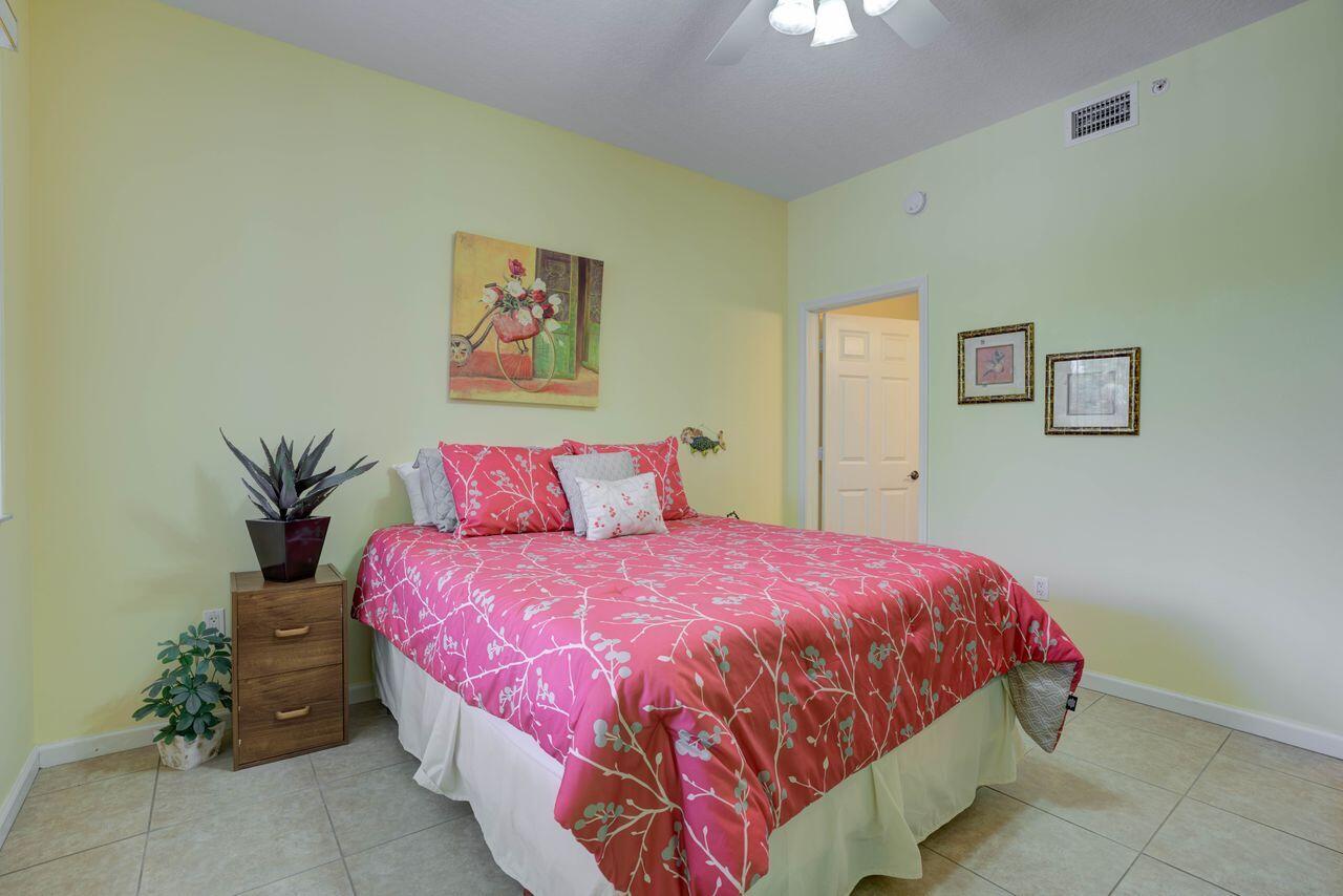 ADMIRALTY CONDO - Residential