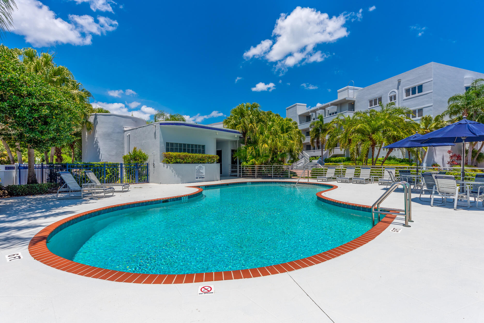 ADMIRALTY CONDO - Residential