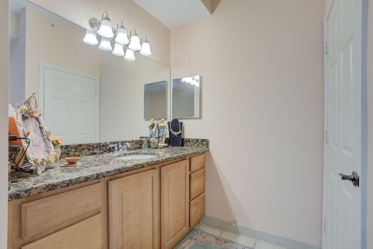 ADMIRALTY CONDO - Residential