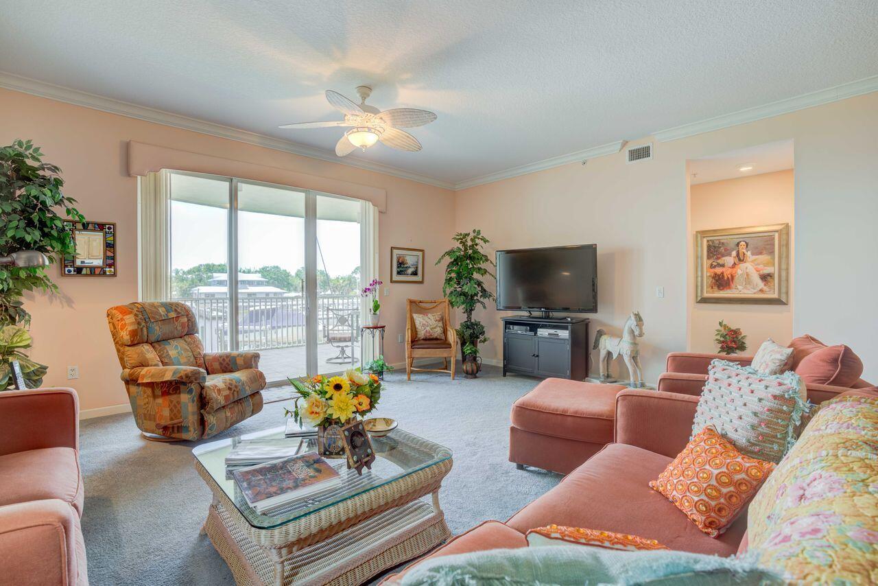 ADMIRALTY CONDO - Residential