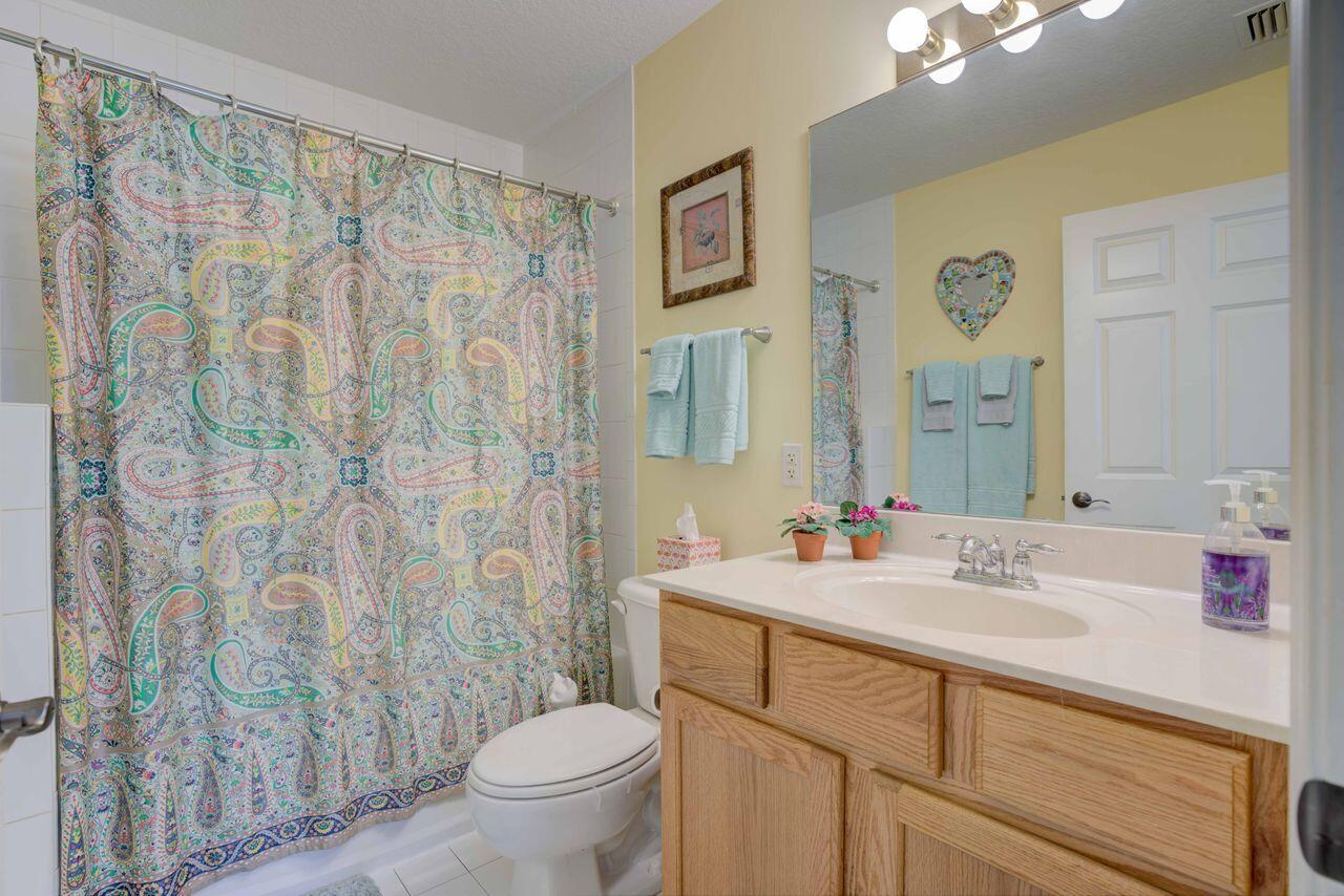 ADMIRALTY CONDO - Residential