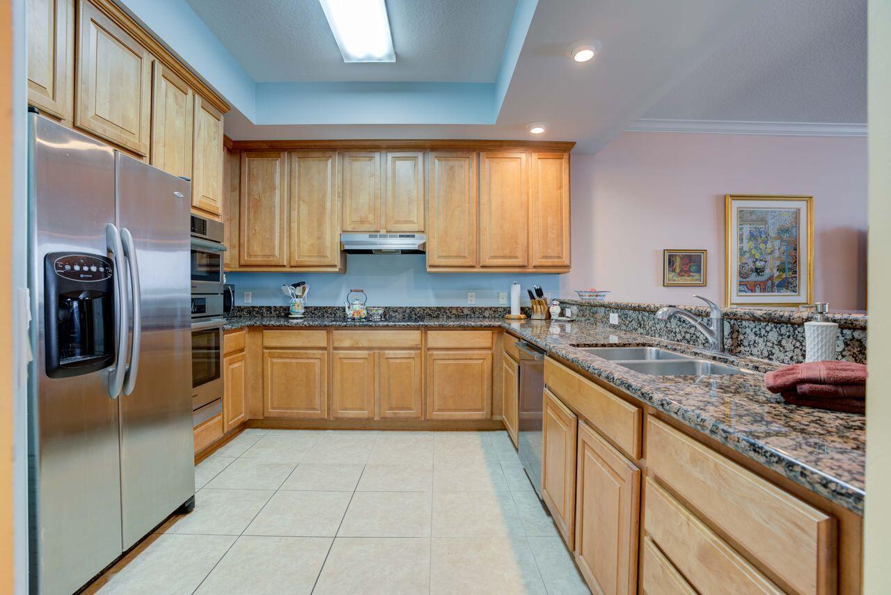 ADMIRALTY CONDO - Residential