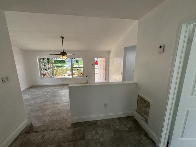 HOLLYWOOD PLACE - Residential