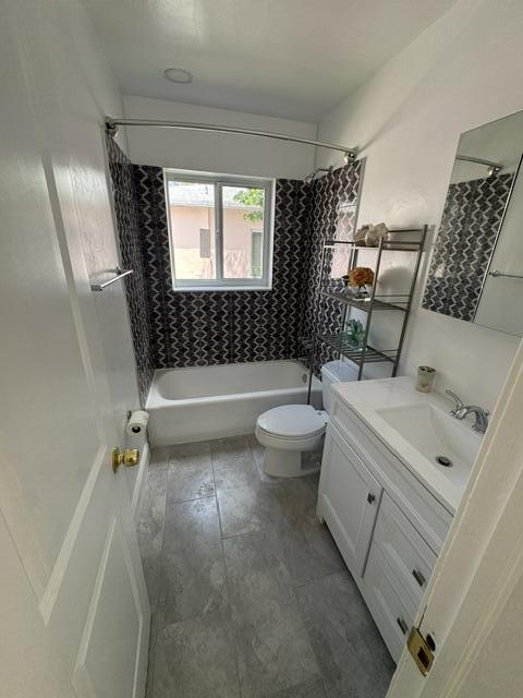 HOLLYWOOD PLACE - Residential