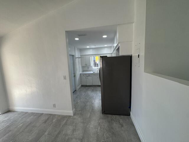 HOLLYWOOD PLACE - Residential