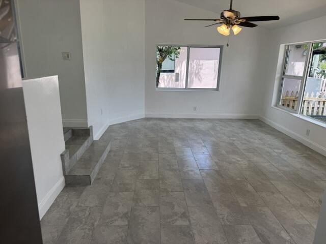 HOLLYWOOD PLACE - Residential