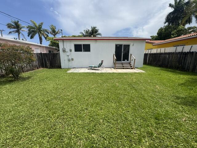HOLLYWOOD PLACE - Residential