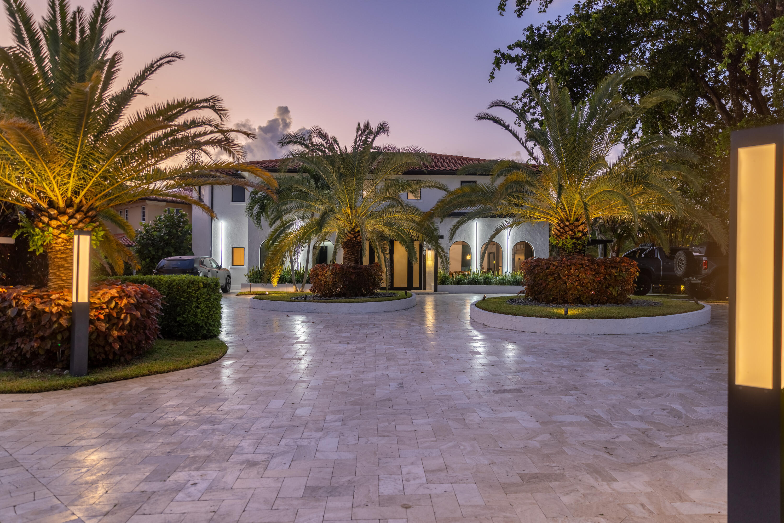 SPANISH VILLAGE - Residential