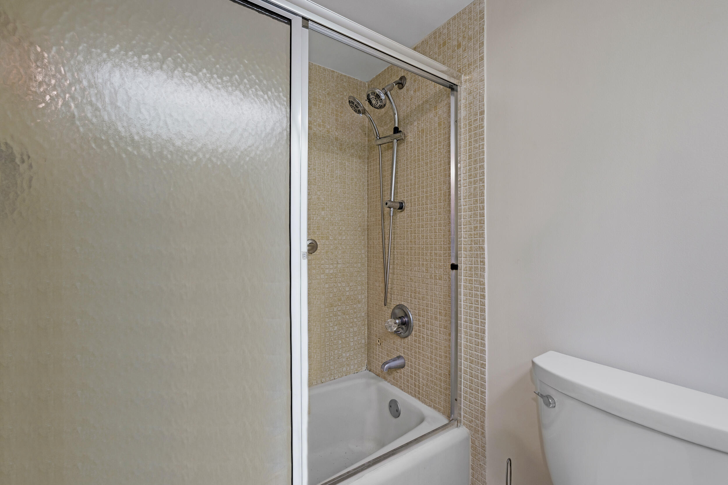 NO 74 PALM-AIRE COUNTRY CLUB - Residential Lease