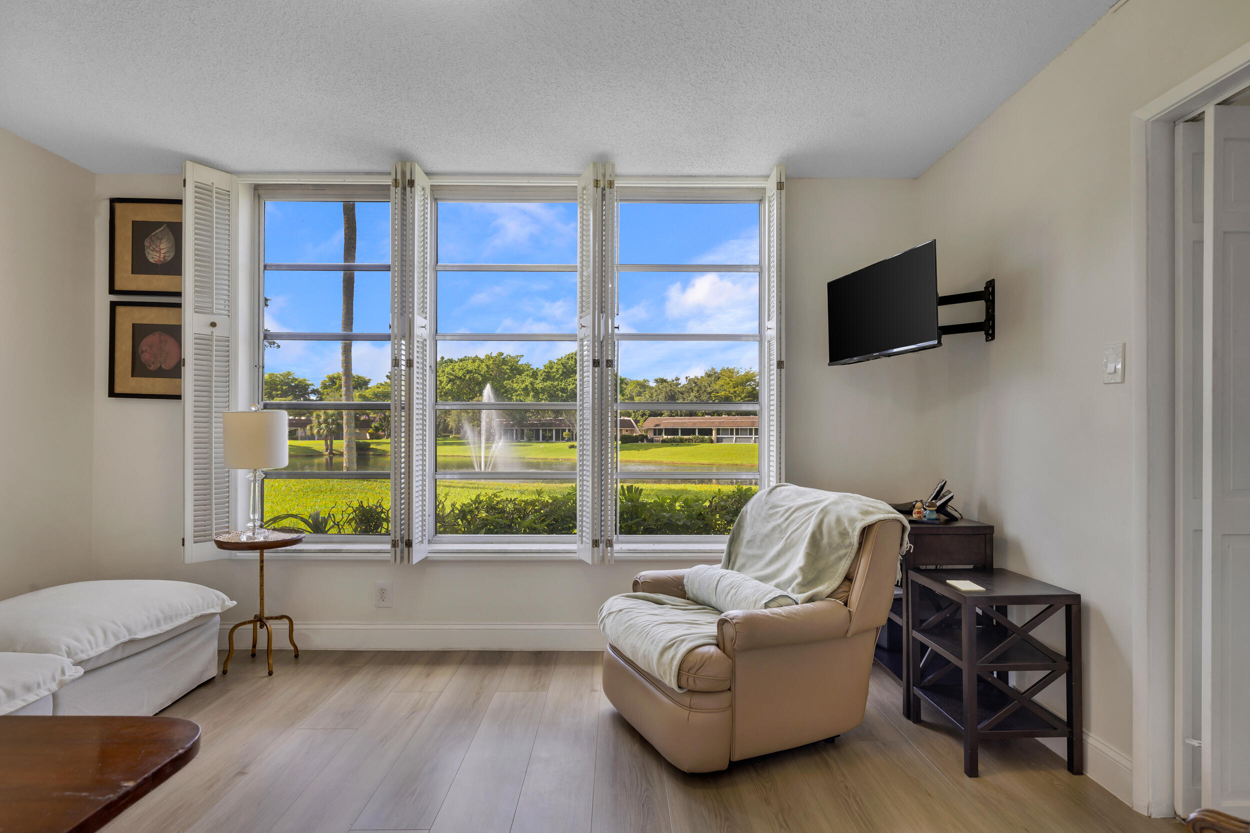 NO 74 PALM-AIRE COUNTRY CLUB - Residential Lease