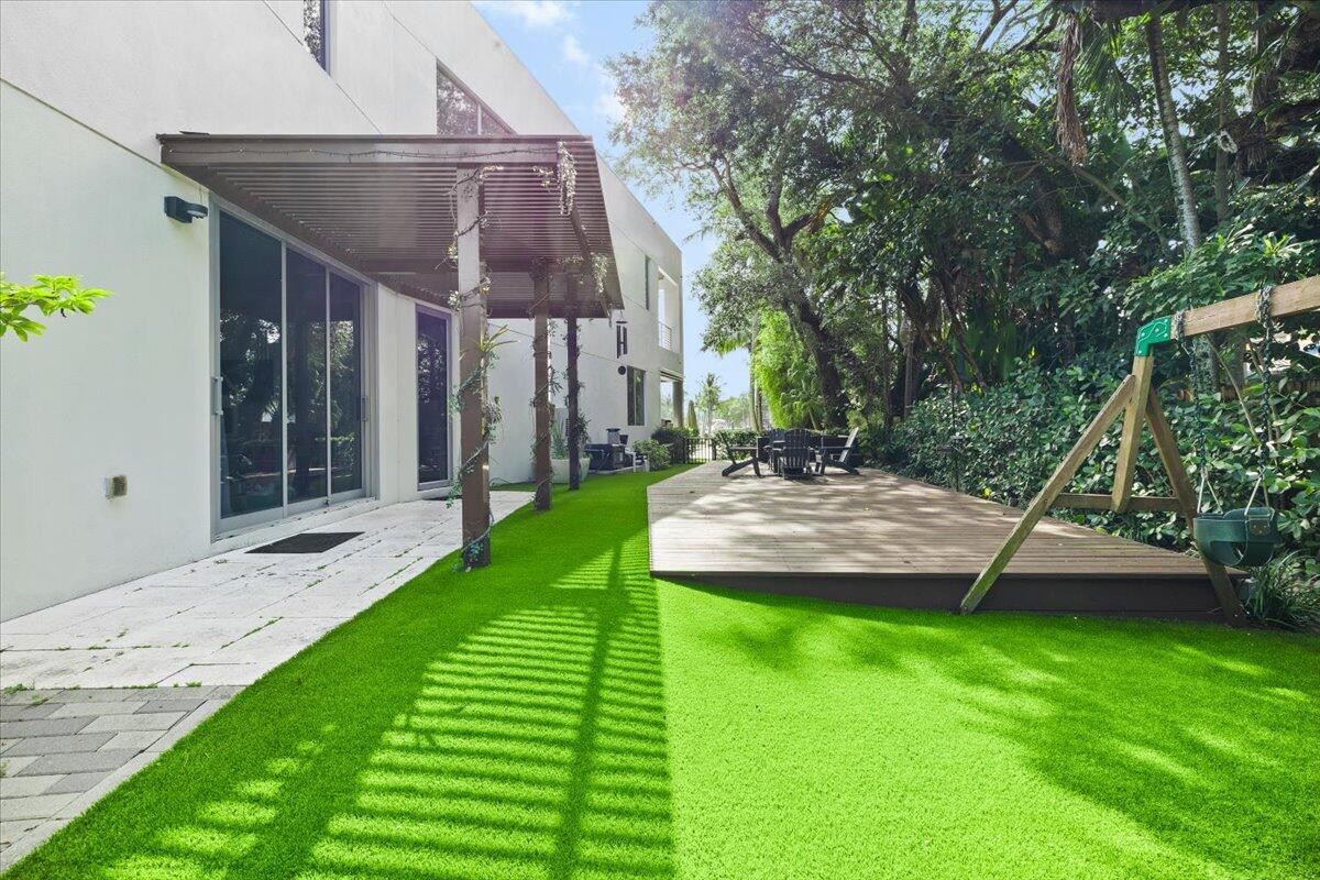 RIVERSIDE ADD AMEN PLAT - Residential